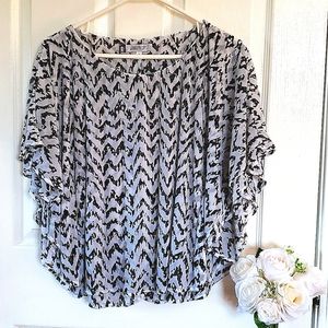 Like New Jennifer Lopez animal print top